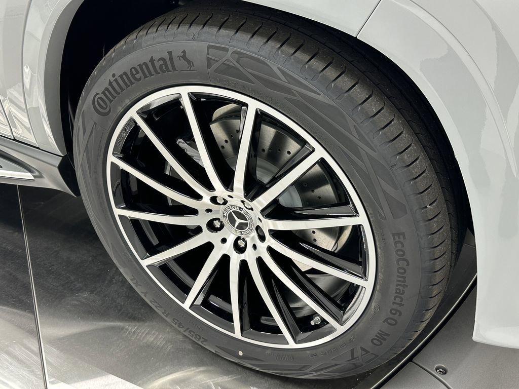 new 2026 Mercedes-Benz GLS 580 car, priced at $125,625