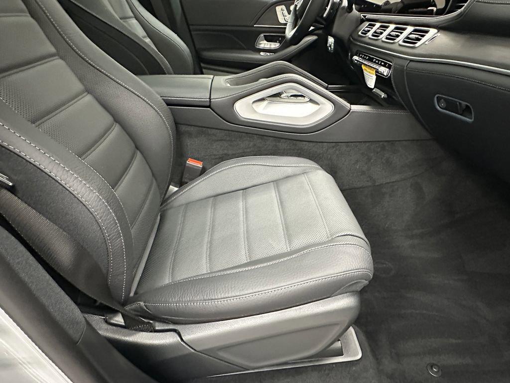 new 2026 Mercedes-Benz GLS 580 car, priced at $125,625
