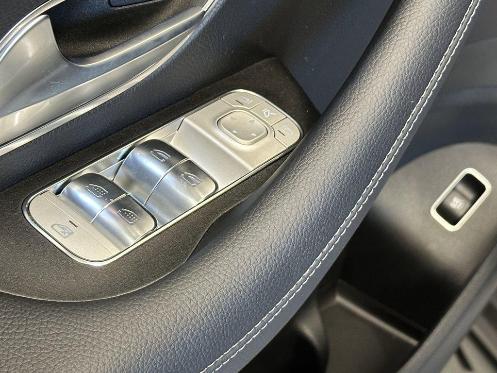 new 2026 Mercedes-Benz GLS 580 car, priced at $125,625