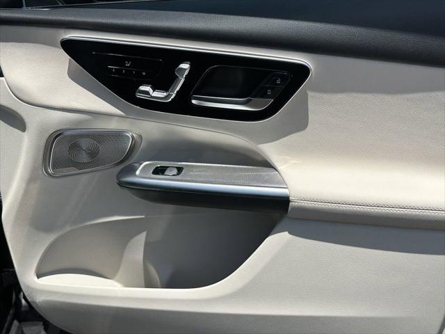 new 2025 Mercedes-Benz GLC 300 car, priced at $58,115
