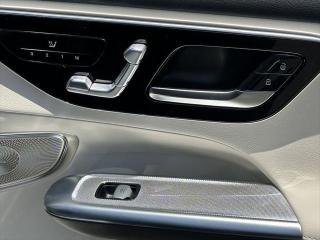 new 2025 Mercedes-Benz GLC 300 car, priced at $58,115