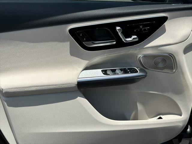 new 2025 Mercedes-Benz GLC 300 car, priced at $58,115
