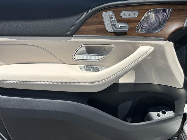 new 2025 Mercedes-Benz GLS 450 car, priced at $103,345