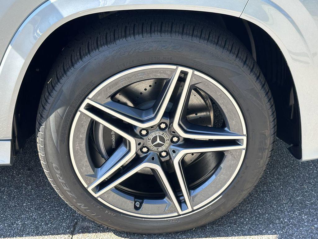 new 2025 Mercedes-Benz GLS 450 car, priced at $95,365