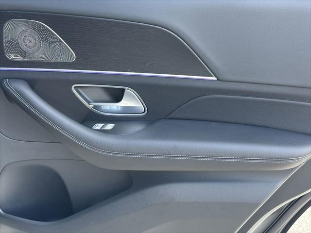 new 2025 Mercedes-Benz GLE 580 car