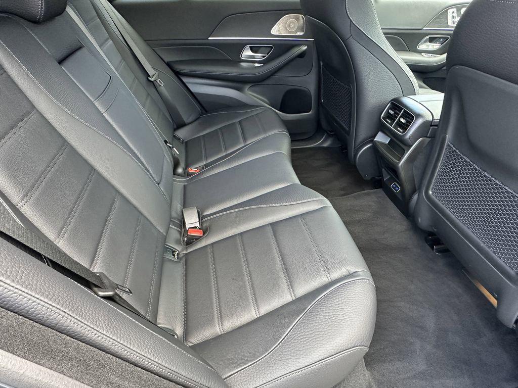 new 2025 Mercedes-Benz GLE 580 car