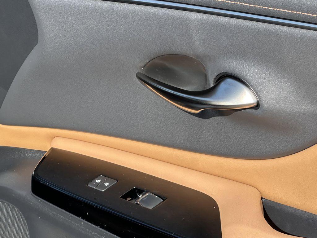 used 2023 Lexus ES 350 car, priced at $40,399
