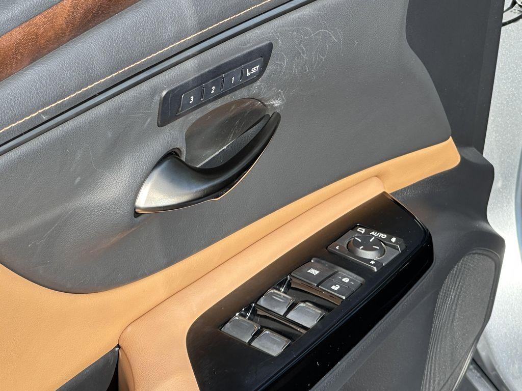 used 2023 Lexus ES 350 car, priced at $40,399