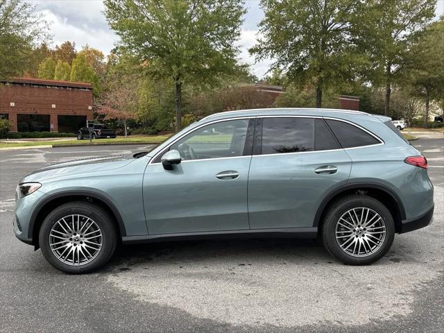 new 2025 Mercedes-Benz GLC 300 car, priced at $59,515