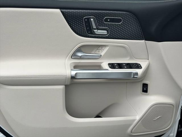 new 2025 Mercedes-Benz GLB 250 car, priced at $50,895