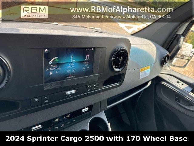 new 2024 Mercedes-Benz Sprinter 2500 car