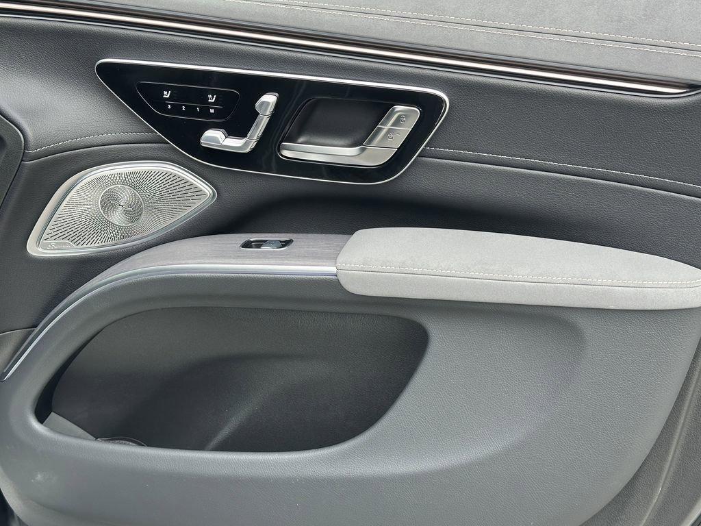 new 2026 Mercedes-Benz EQS 400 car, priced at $96,080