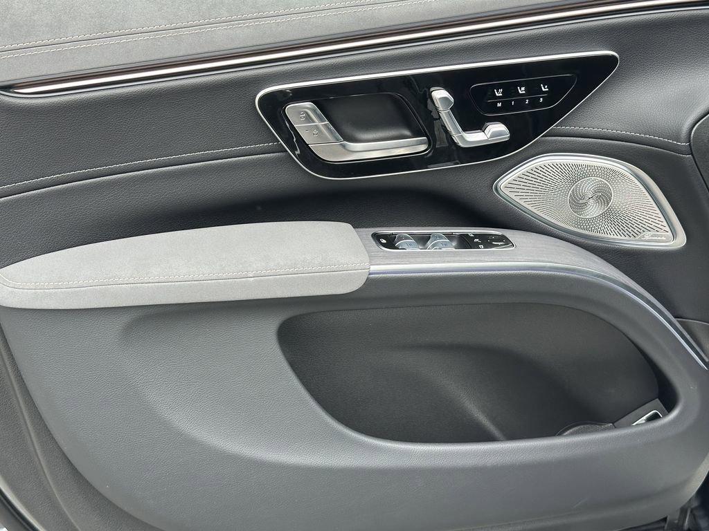 new 2026 Mercedes-Benz EQS 400 car, priced at $96,080