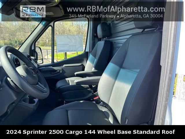 new 2024 Mercedes-Benz Sprinter 2500 car