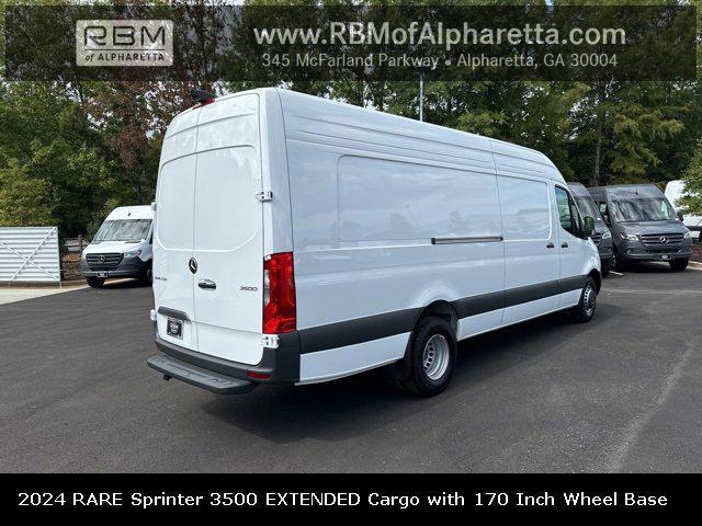 new 2024 Mercedes-Benz Sprinter 3500 car