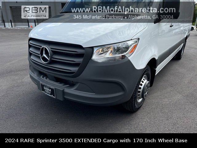 new 2024 Mercedes-Benz Sprinter 3500 car