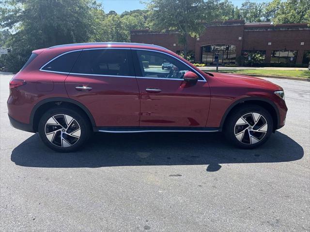 new 2024 Mercedes-Benz GLC 300 car, priced at $58,065