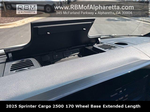 new 2025 Mercedes-Benz Sprinter 2500 car