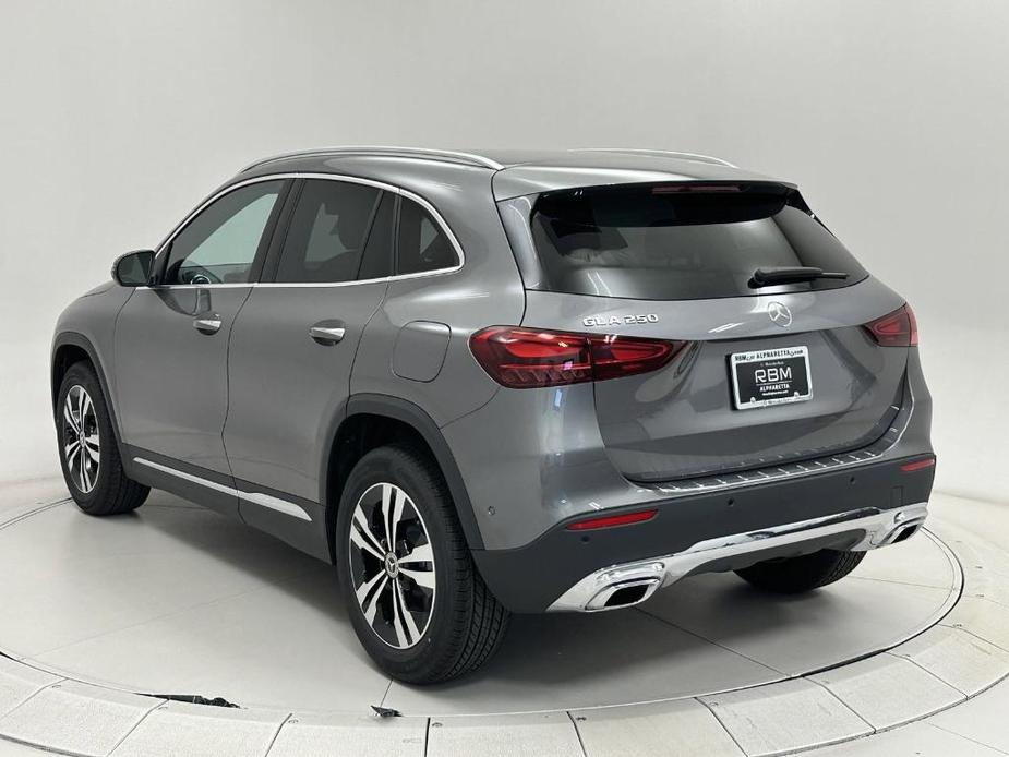 new 2024 Mercedes-Benz GLA 250 car, priced at $47,510