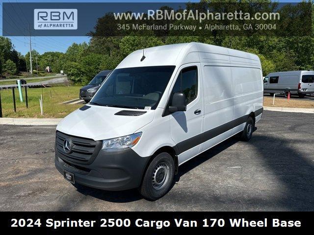 new 2024 Mercedes-Benz Sprinter 2500 car