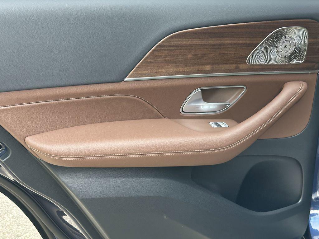 new 2025 Mercedes-Benz GLE 450 car, priced at $80,785