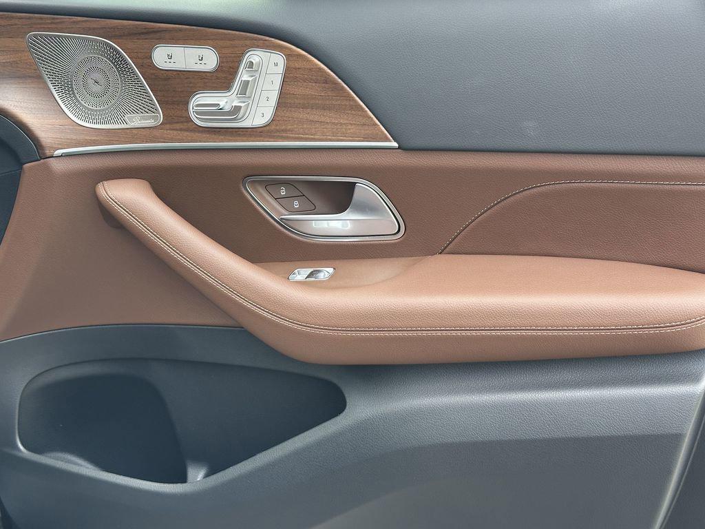 new 2025 Mercedes-Benz GLE 450 car, priced at $80,785