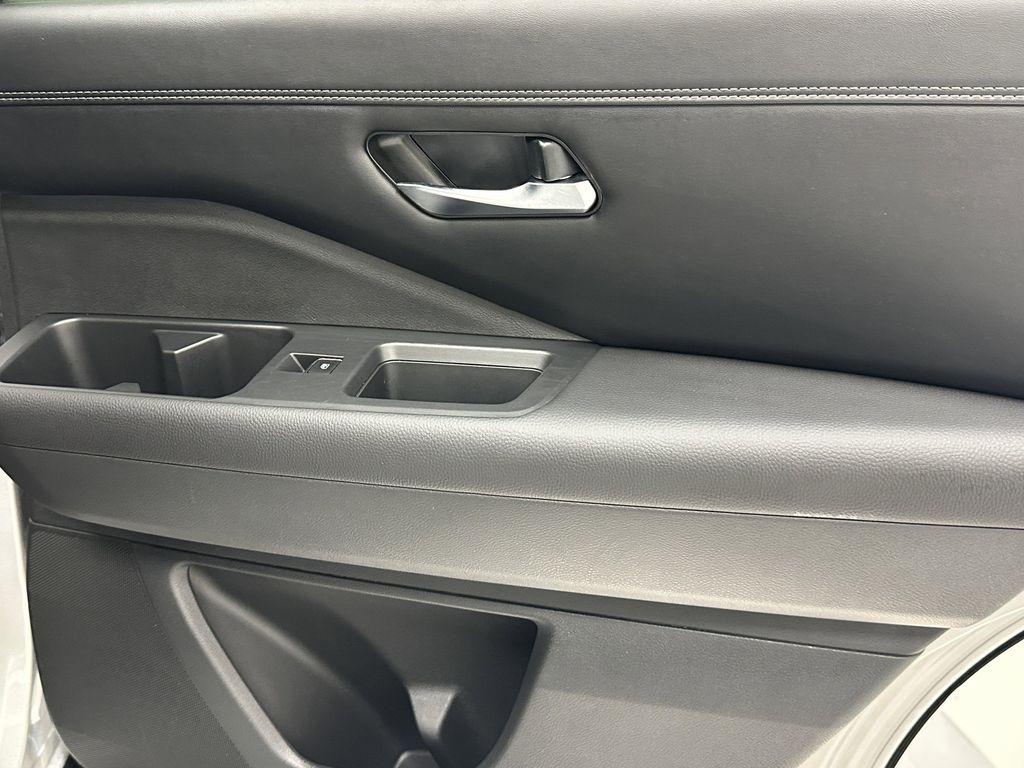 used 2023 Nissan Pathfinder car, priced at $32,999