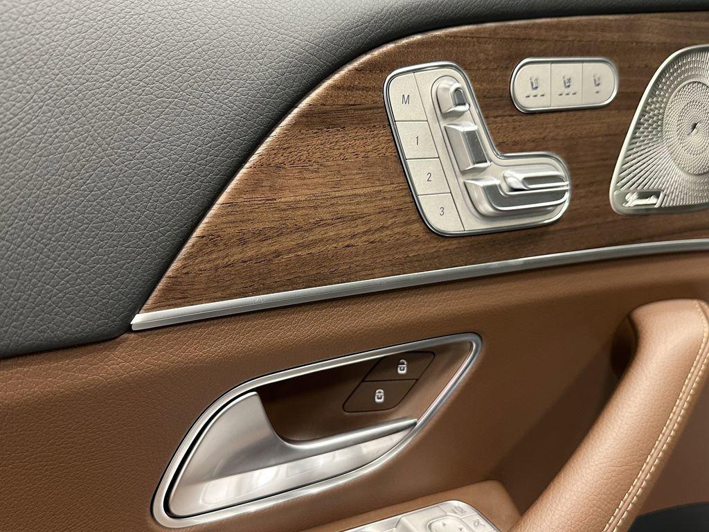 new 2026 Mercedes-Benz GLS 580 car, priced at $124,335