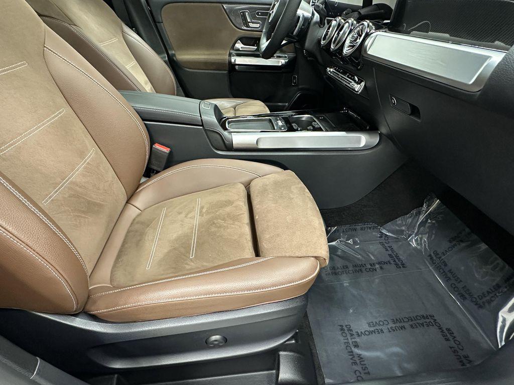 used 2024 Mercedes-Benz GLB 250 car, priced at $42,999