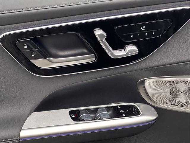 new 2025 Mercedes-Benz GLC 300 car, priced at $61,015