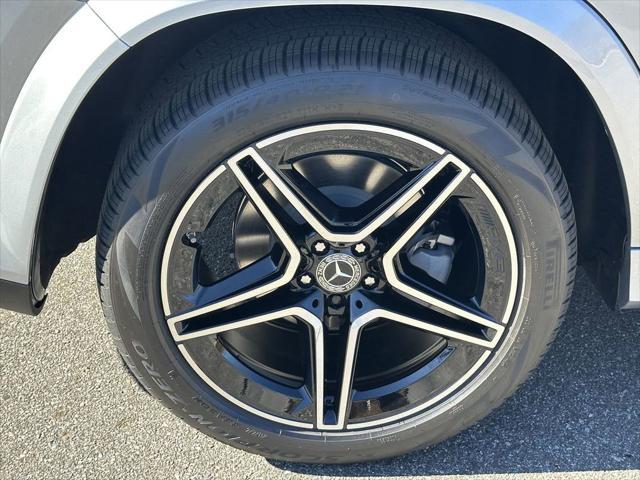 new 2025 Mercedes-Benz GLS 450 car, priced at $99,845