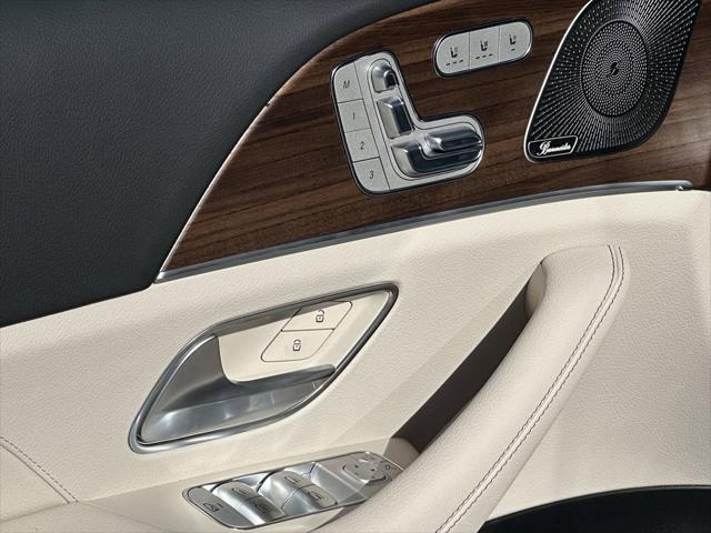 new 2025 Mercedes-Benz GLS 450 car, priced at $99,845
