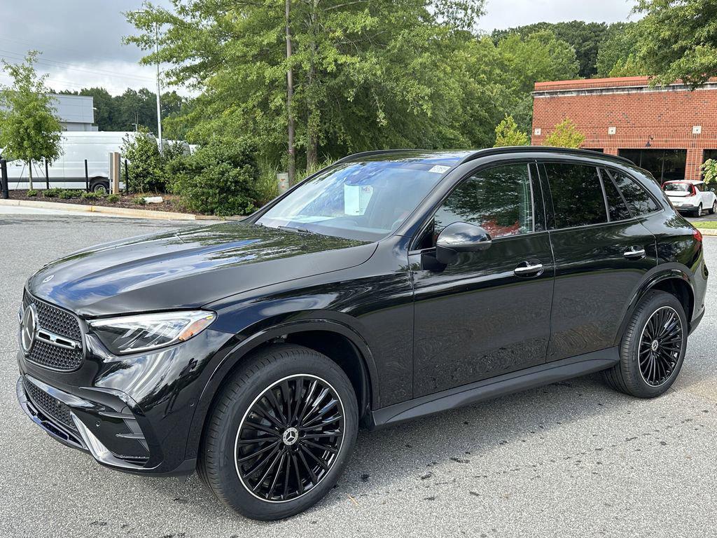 new 2025 Mercedes-Benz GLC 300 car, priced at $66,125