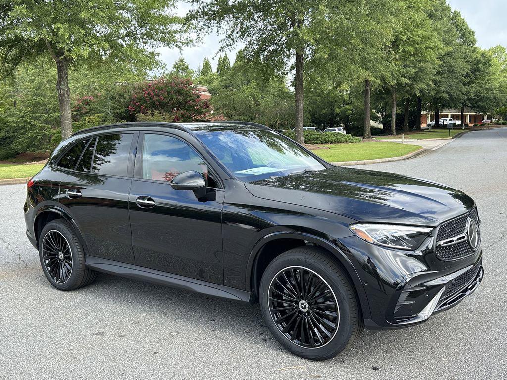 new 2025 Mercedes-Benz GLC 300 car, priced at $66,125
