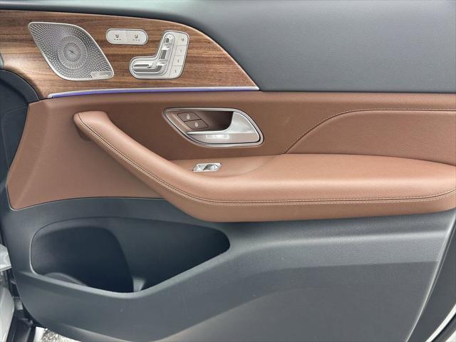 new 2025 Mercedes-Benz GLE 450 car, priced at $84,680