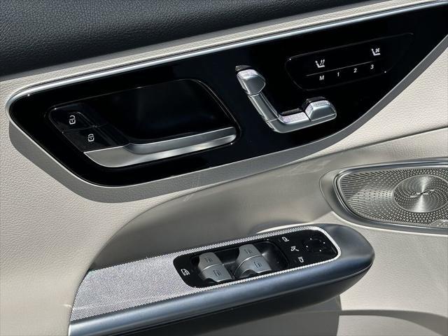 new 2025 Mercedes-Benz GLC 300 car, priced at $57,565