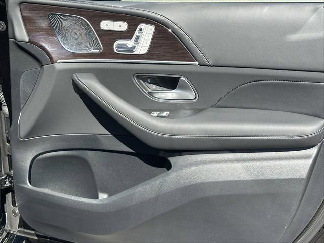 new 2025 Mercedes-Benz AMG GLE 63 car, priced at $140,555