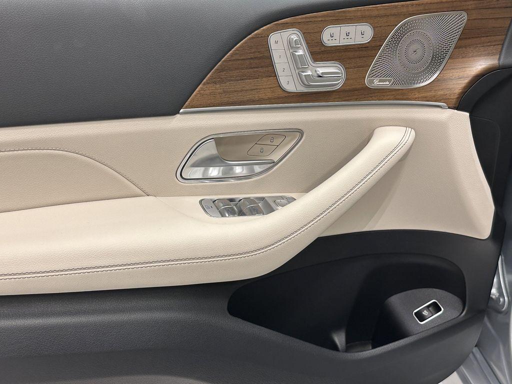new 2025 Mercedes-Benz GLE 350 car, priced at $74,215