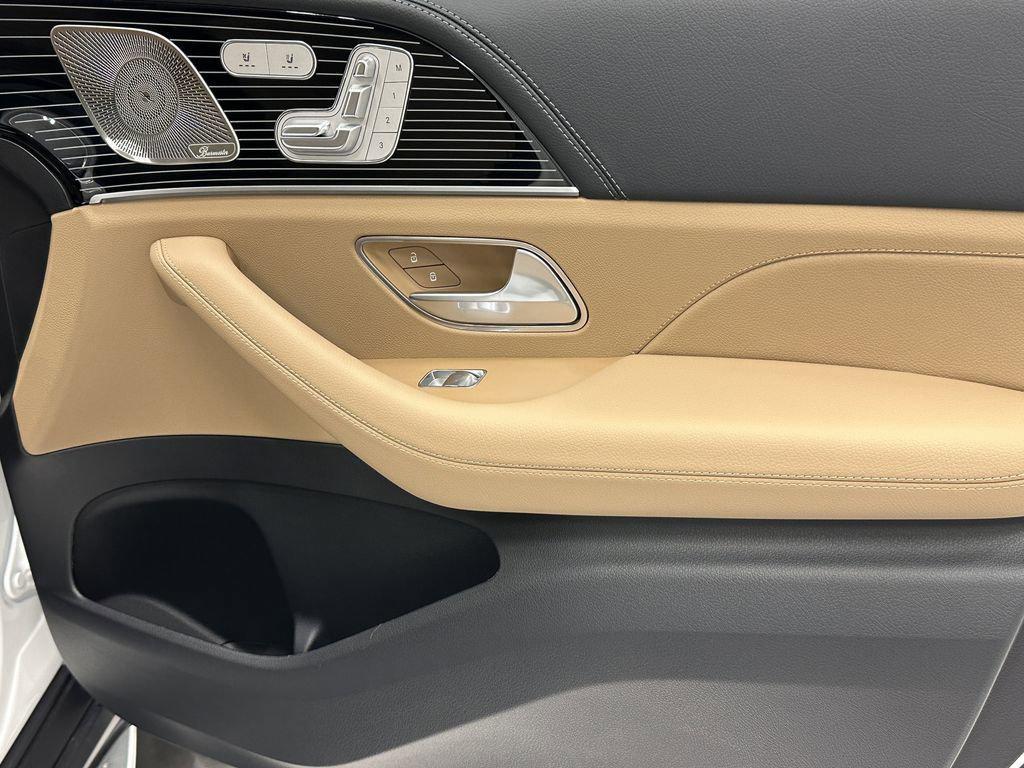 new 2026 Mercedes-Benz GLS 580 car, priced at $123,835