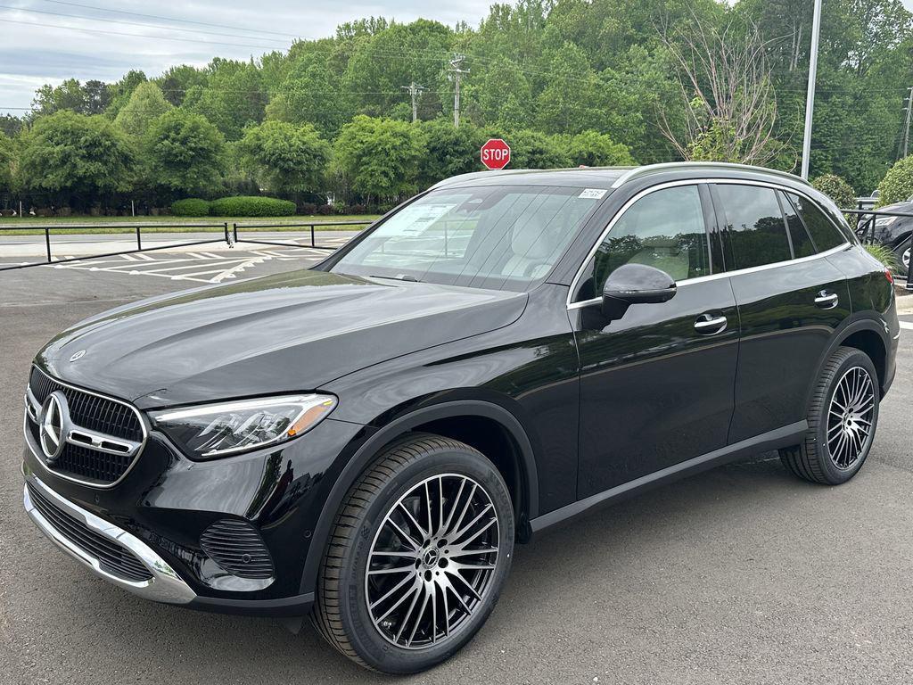 new 2025 Mercedes-Benz GLC 300 car, priced at $59,465