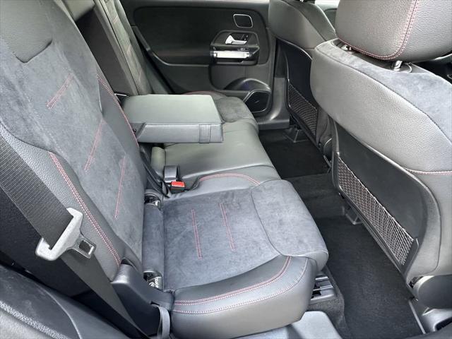 new 2025 Mercedes-Benz GLB 250 car, priced at $54,940