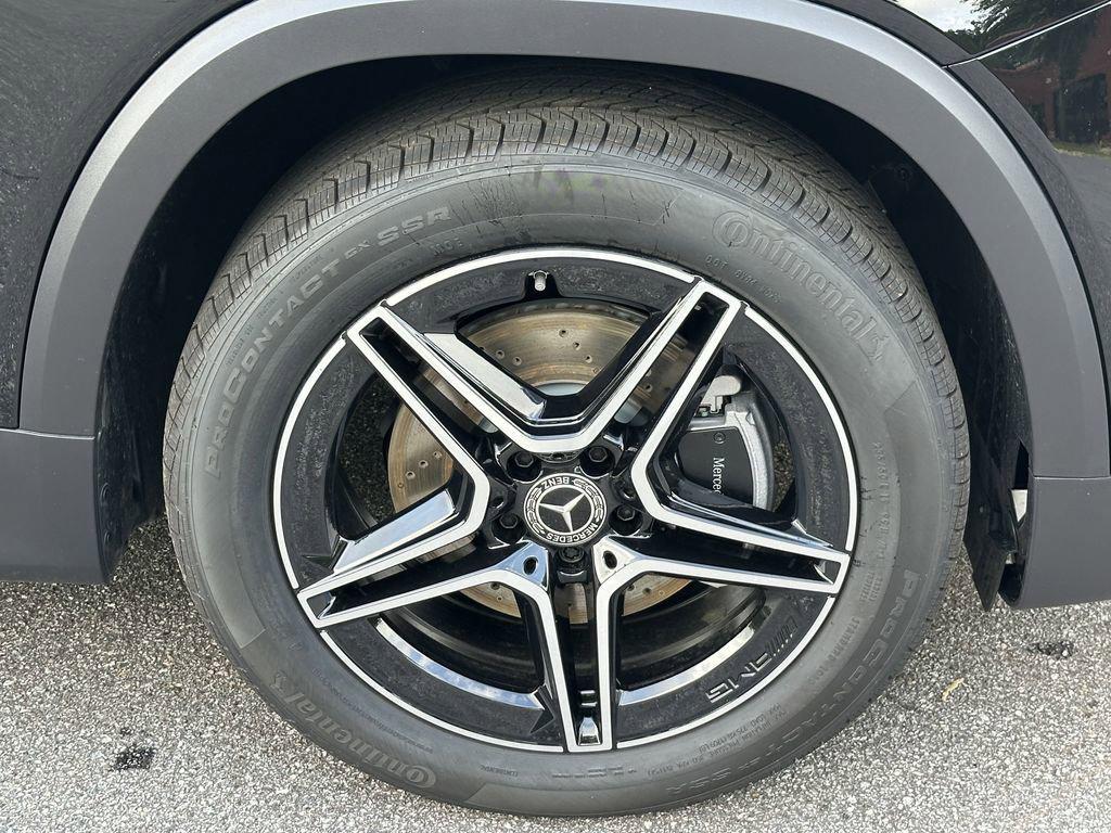new 2025 Mercedes-Benz GLB 250 car, priced at $54,940