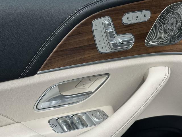 new 2025 Mercedes-Benz GLS 450 car, priced at $103,345