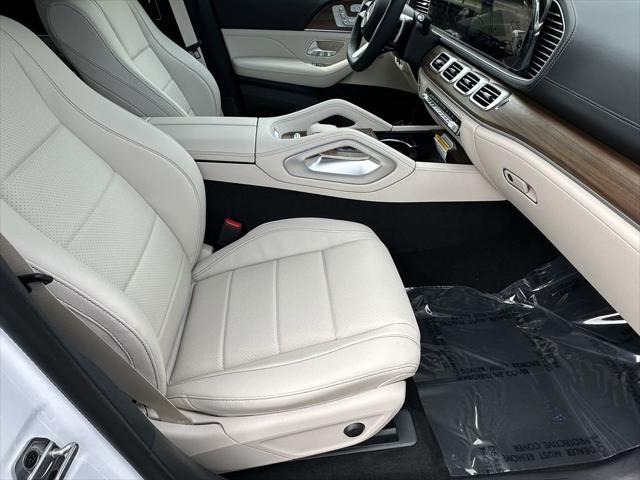 new 2025 Mercedes-Benz GLS 450 car, priced at $103,345