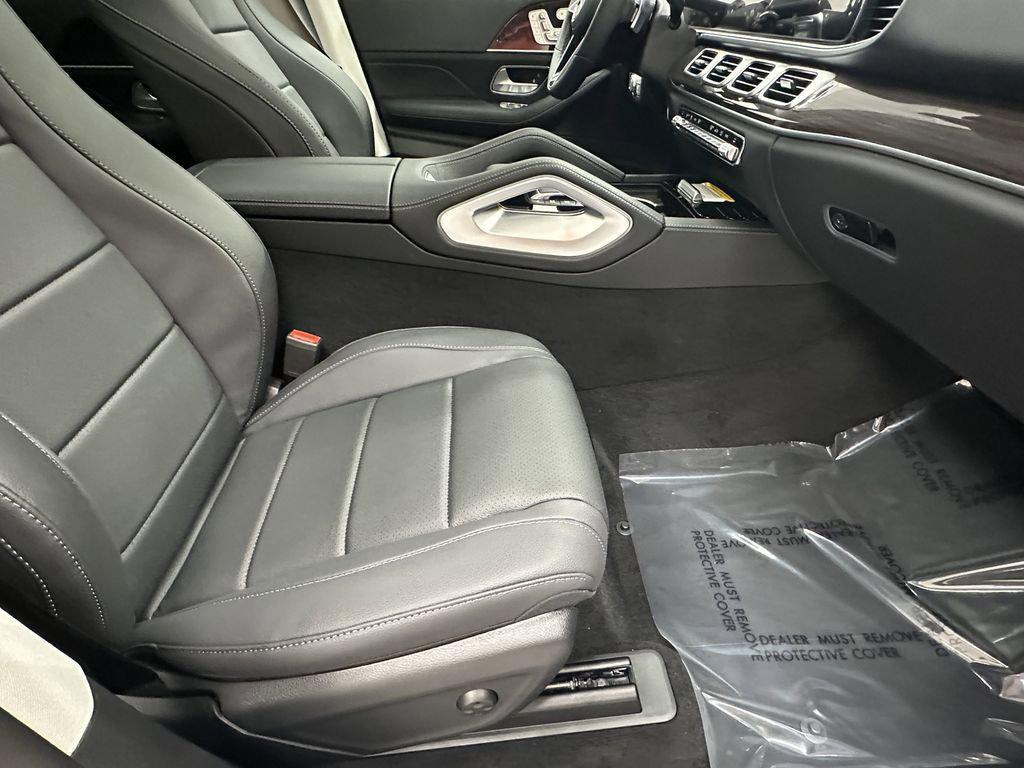 new 2026 Mercedes-Benz GLE 450 car, priced at $77,150