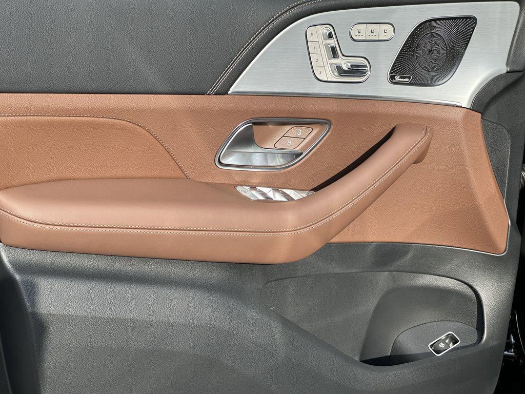 new 2025 Mercedes-Benz AMG GLE 53 car, priced at $102,205