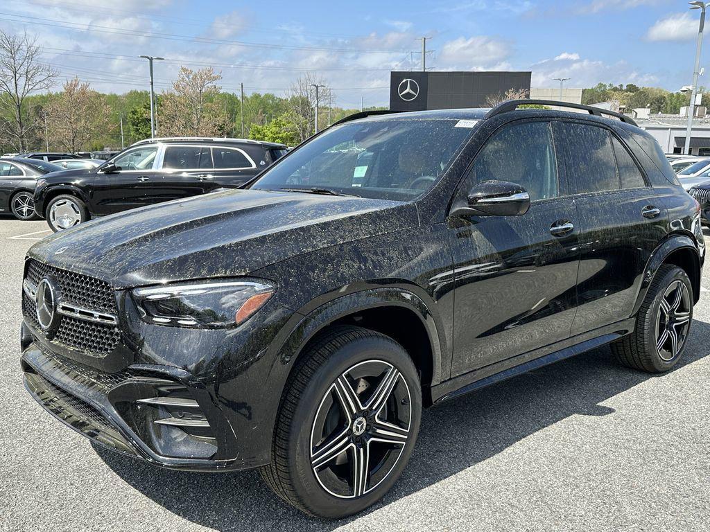 new 2025 Mercedes-Benz GLE 580 car, priced at $102,185