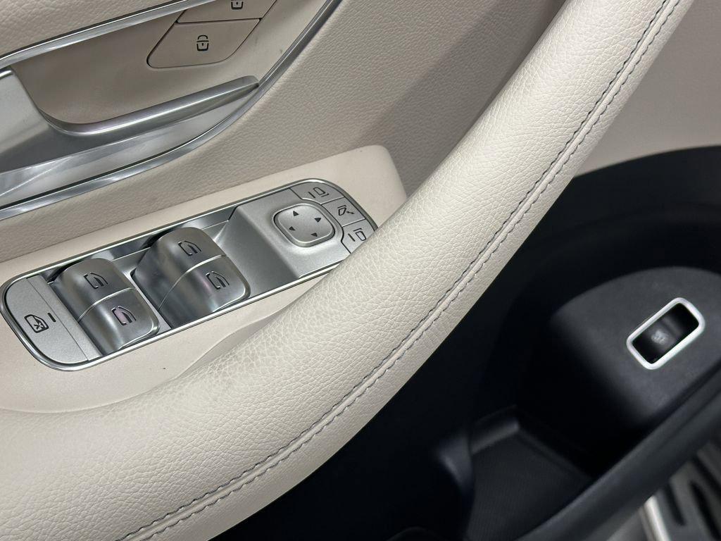 new 2026 Mercedes-Benz GLE 450 car, priced at $82,850