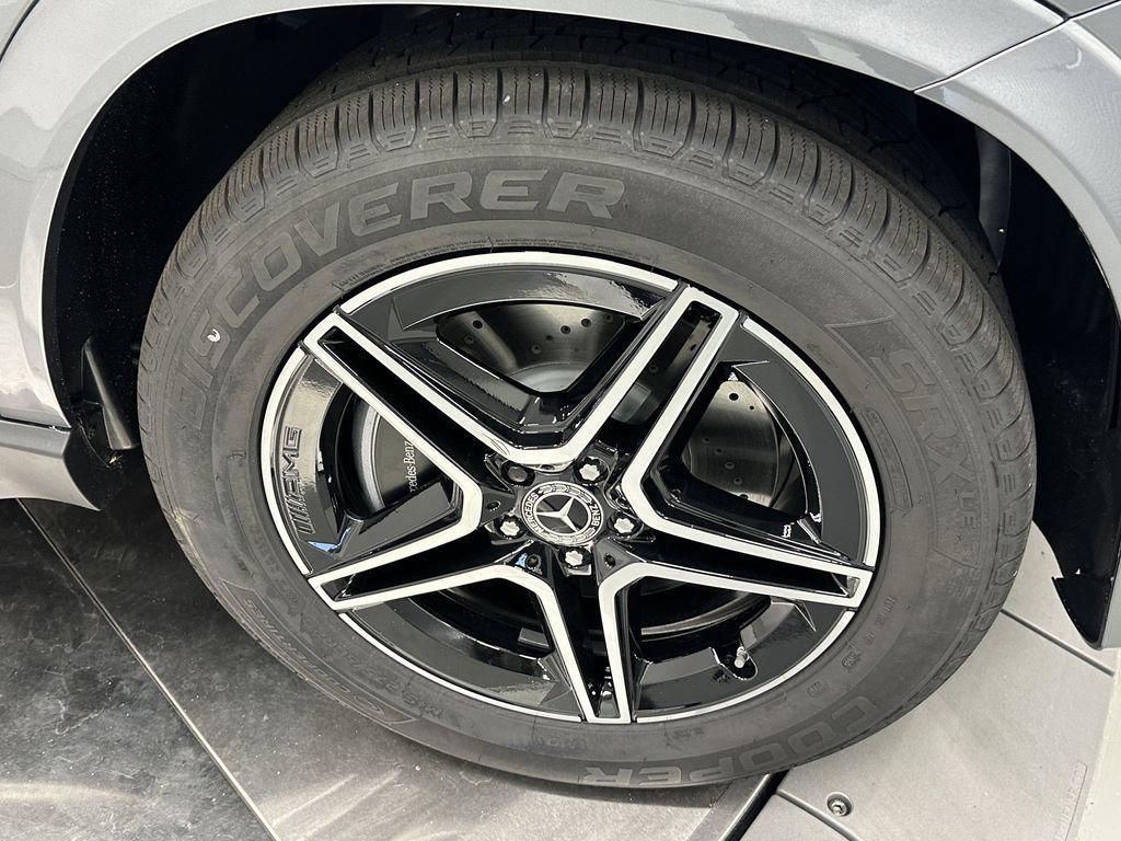 new 2026 Mercedes-Benz GLE 450 car, priced at $82,850