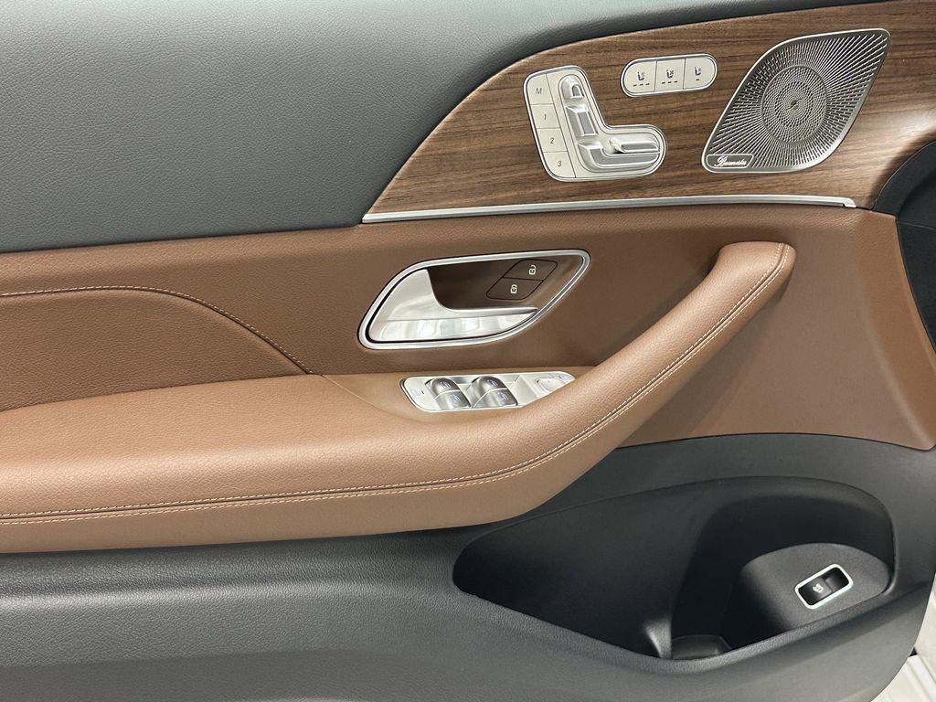 new 2026 Mercedes-Benz GLS 450 car, priced at $101,405